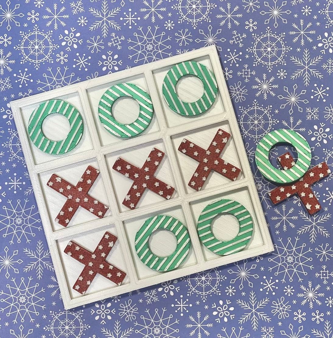 Christmas Themed Tic Tac Toe